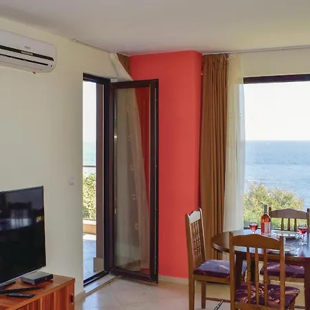 One-bedroom In Sinemorets 시네모레츠